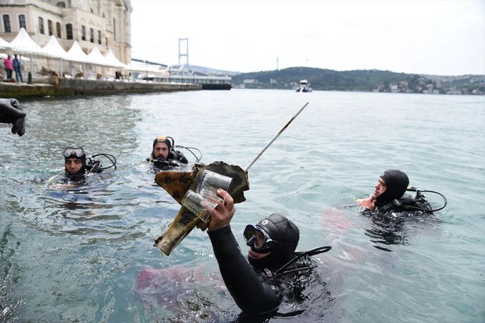 Marmara Denizi'nde kıyı temizliği yapıldı: Dipteki atıklar toplandı