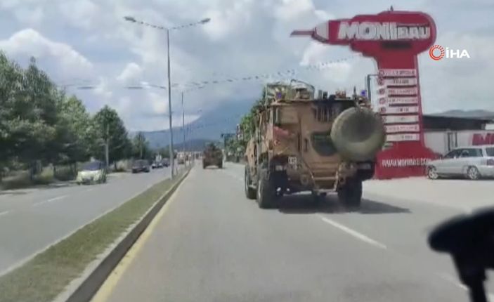 Kosova'da Türk komandoları devriye atıyor