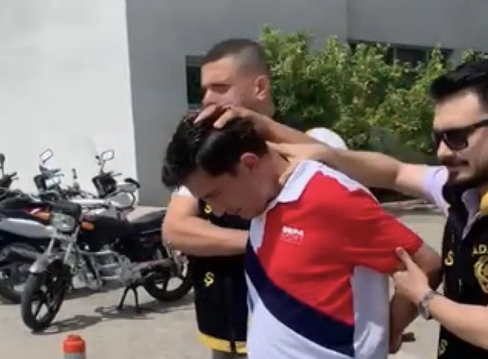 Adana'da annesinin cinayetinden beraat eden akrabasını düğünde öldürdü