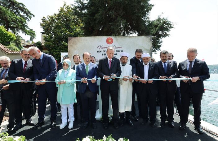 Cumhurbaşkanı Erdoğan restore edilen Vaniköy Camii’nin açılışına katıldı