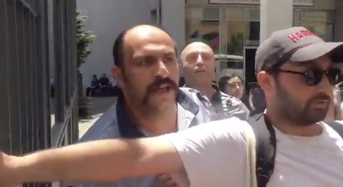 Mimar Sinan'da taşkınlık yapan LGBT'lilere müdahale eden güvenlik görevlileri