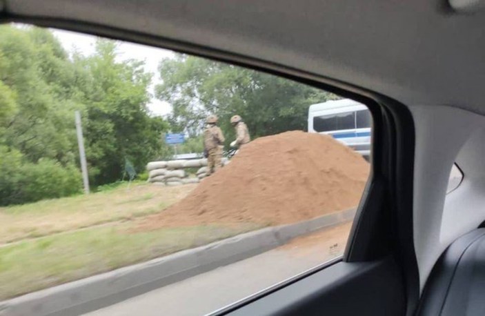 Rus askeri Moskova çevresinde hendek kazmaya başladı