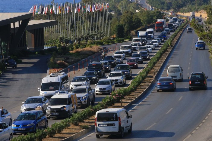 Bodrum’a 60 saatte 60 bin araç giriş yaptı