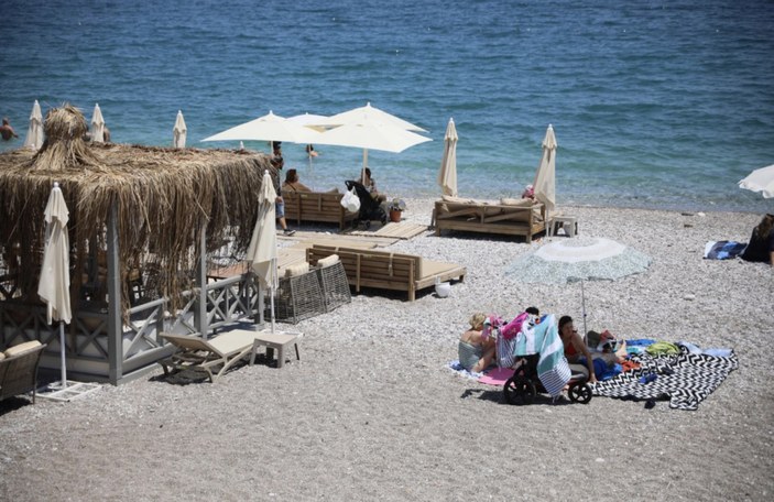 Antalya'da sahildeki işletmelerde aylık loca kiralamanın bedeli 75 bin lira