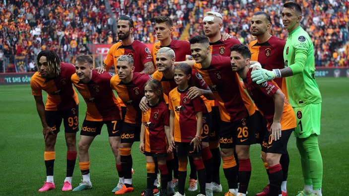 Galatasaray'ın muhtemel rakiplerinin maçına Türk hakemler görevlendirildi