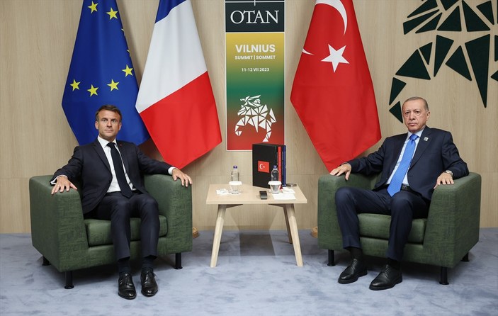 Cumhurbaşkanı Erdoğan mevkidaşı Emmanuel Macron ile bir araya geldi