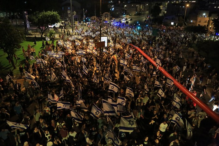 İsrail'de tartışmalı yargı tasarısı kabul edildi: Ülke genelinde protestolar şiddetlendi