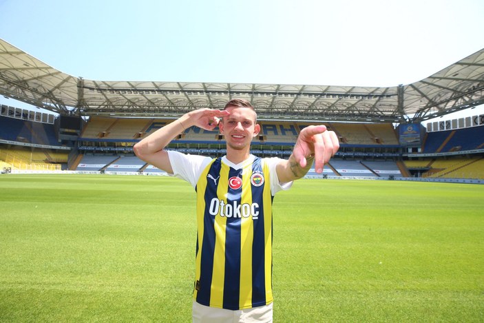 Fenerbahçe, Sebastian Szymanski transferini KAP'a bildirdi