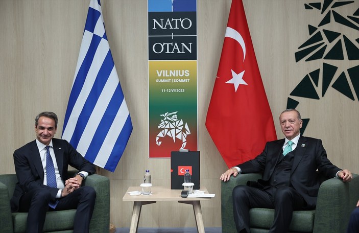 NATO Zirvesi'nde temaslar sürüyor! Cumhurbaşkanı Erdoğan, Yunanistan Başbakanı Miçotakis ile görüştü