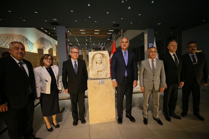 Zeugma kökenli mezar steli Türkiye'ye iade edildi: Her eser kendi vatanında güzeldir