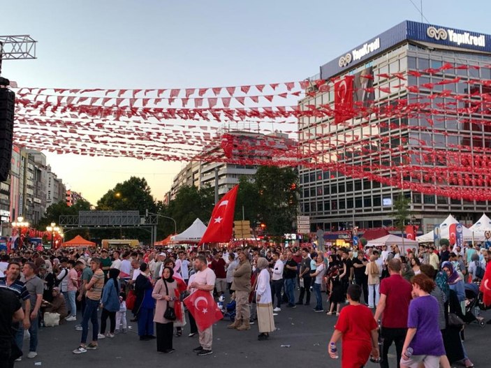 Meydanlarda 15 Temmuz'u anma etkinlikleri