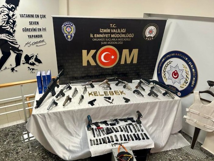 İzmir merkezli üç ilde operasyon: 4 şüpheli tutuklandı