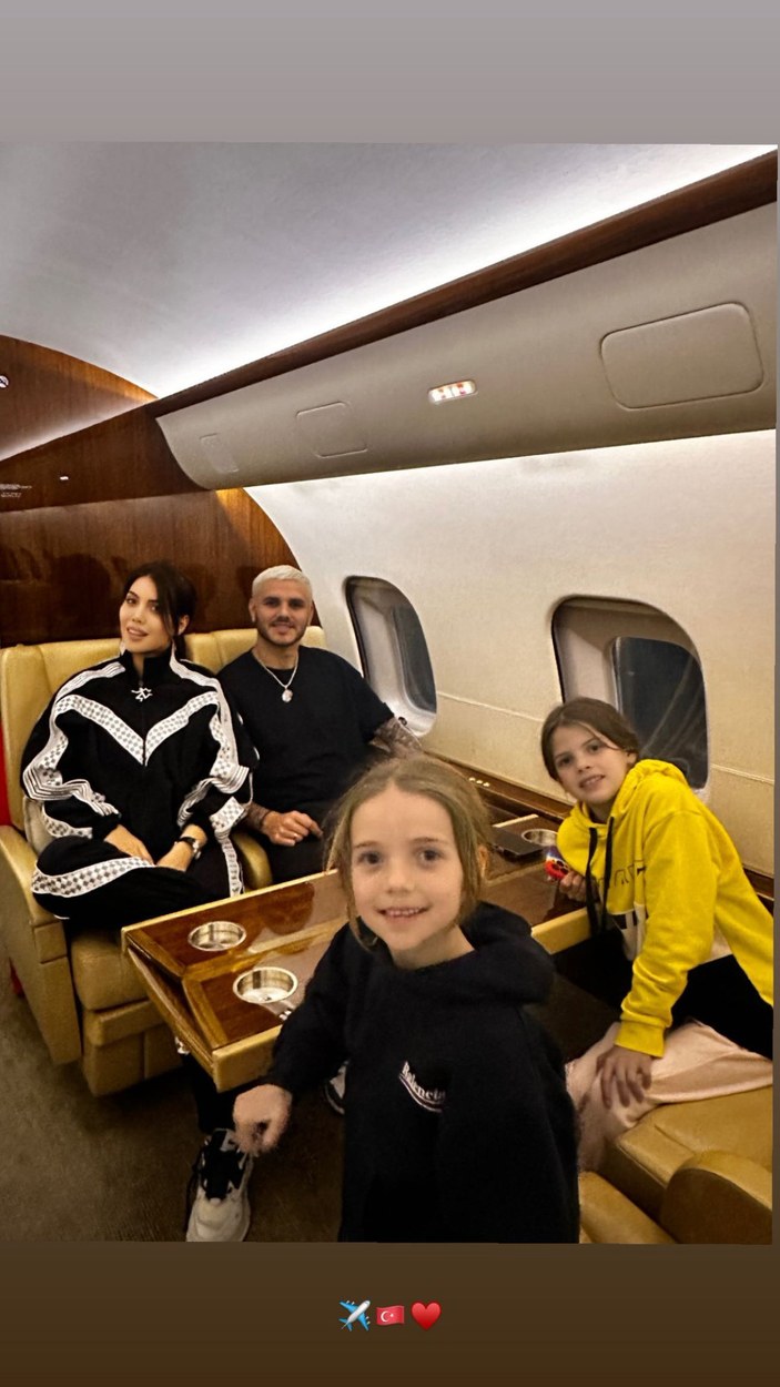 Mauro Icardi ailesiyle birlikte İstanbul'a geliyor