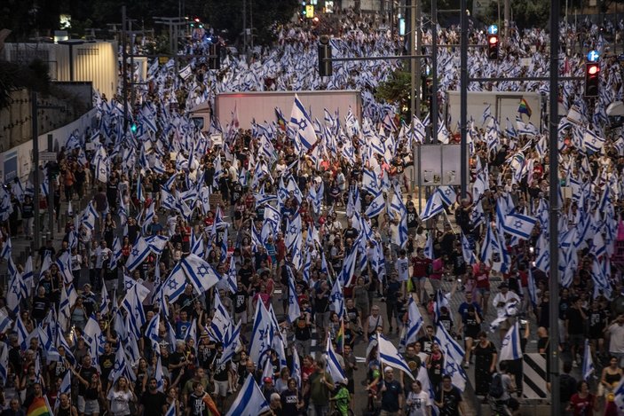 İsrail'de yargı düzenlemesi protestolarında 30. hafta: Yüz binler sokaklarda