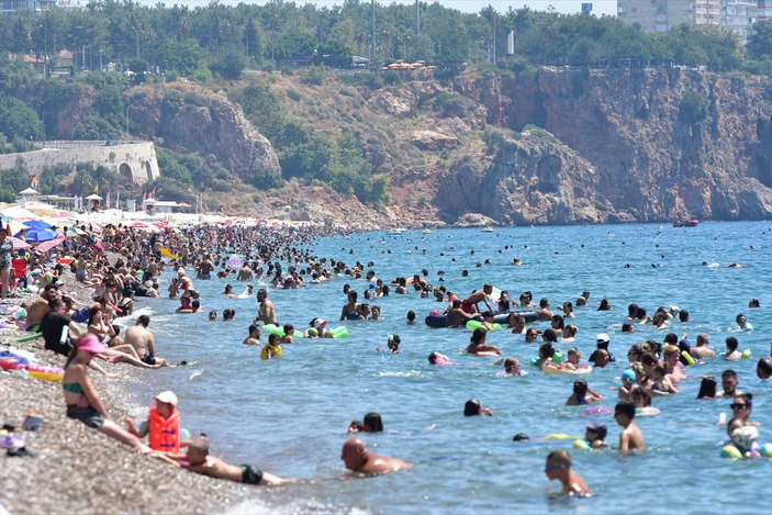 Antalya 2019 rekorunun üstüne çıktı! 8 milyon 11 bin 828 turist ağırladı