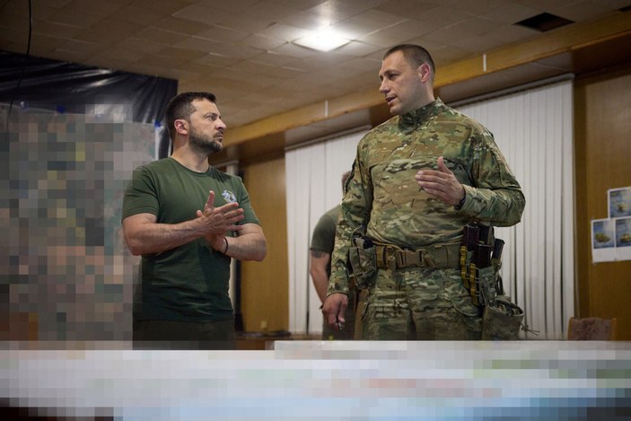 Zelensky'den, Donetsk bölgesindeki askerlere ziyaret