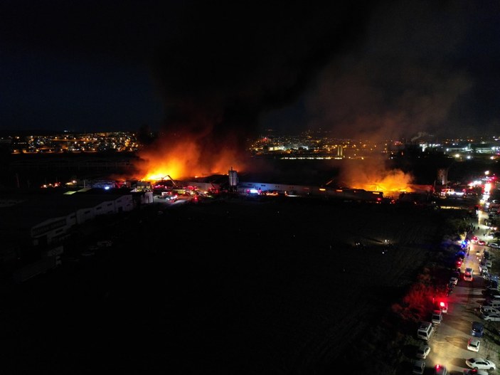 Bursa'da iplik fabrikasında yangın çıktı
