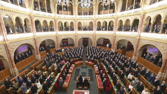 İsveç’in NATO’ya katılımı oylaması Macaristan meclisinde ertelendi