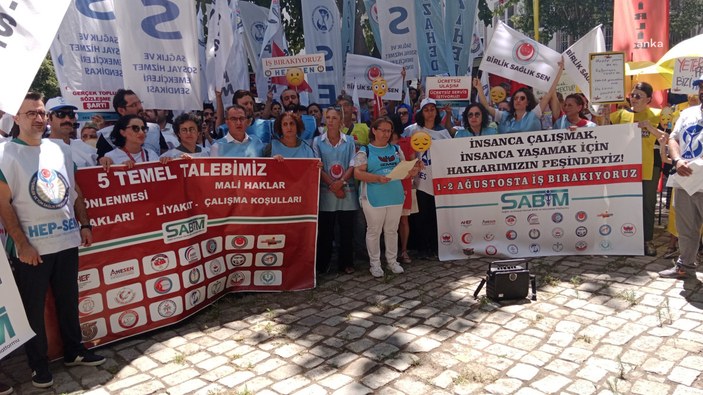 Sağlıkçılardan Türkiye genelinde 2 günlük grev: Geçinemiyoruz!