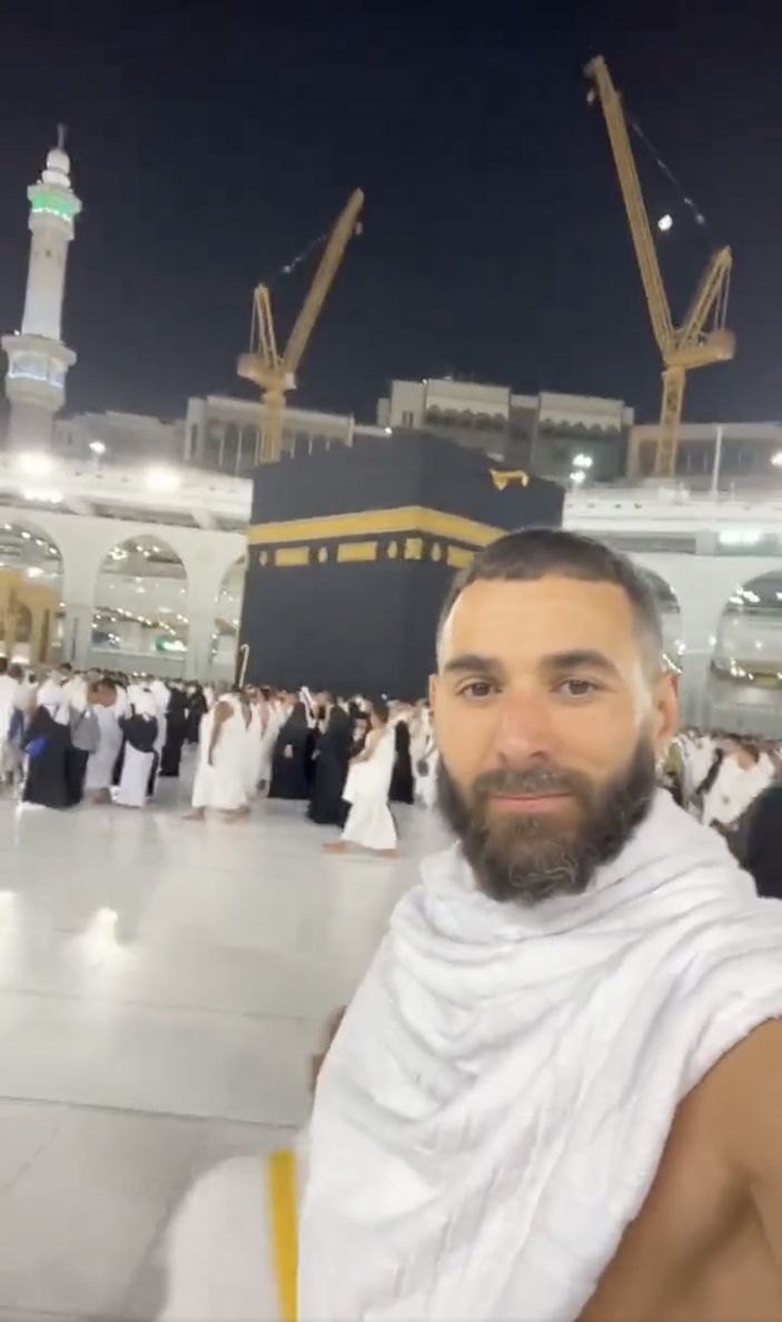 Karim Benzema, kutsal toprakları ziyaret etti