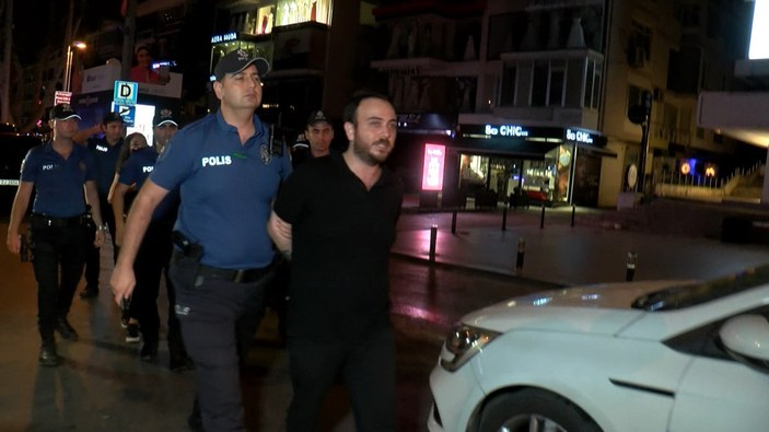 Kadıköy'de denetime takılan alkollü sürücünün arkadaşları polise zor anlar yaşattı #9