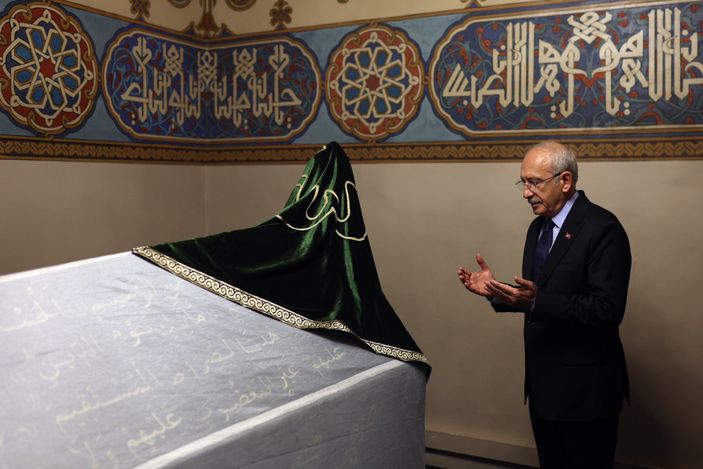 Ekrem İmamoğlu, Hacı Bektaş Veli Türbesi'nde dua etti
