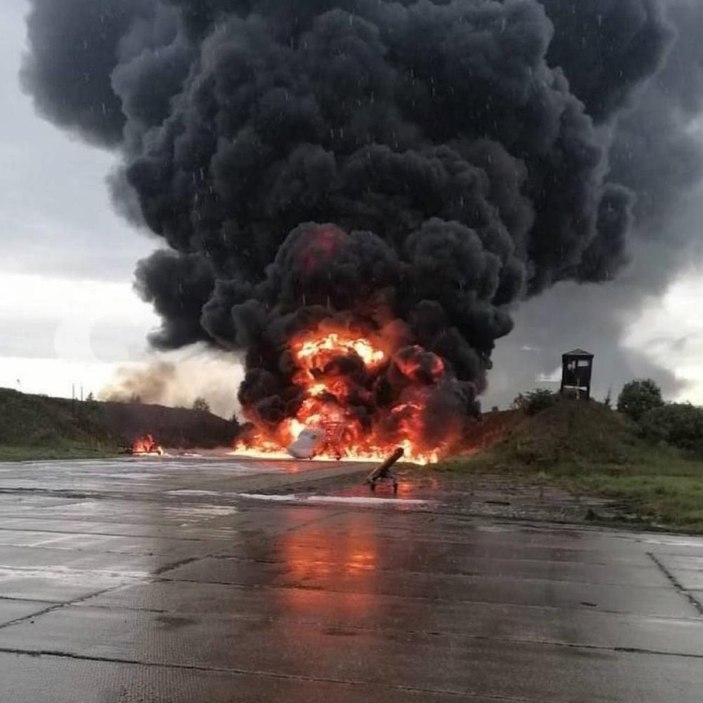 Rus bombardıman uçağı Ukrayna tarafından vuruldu