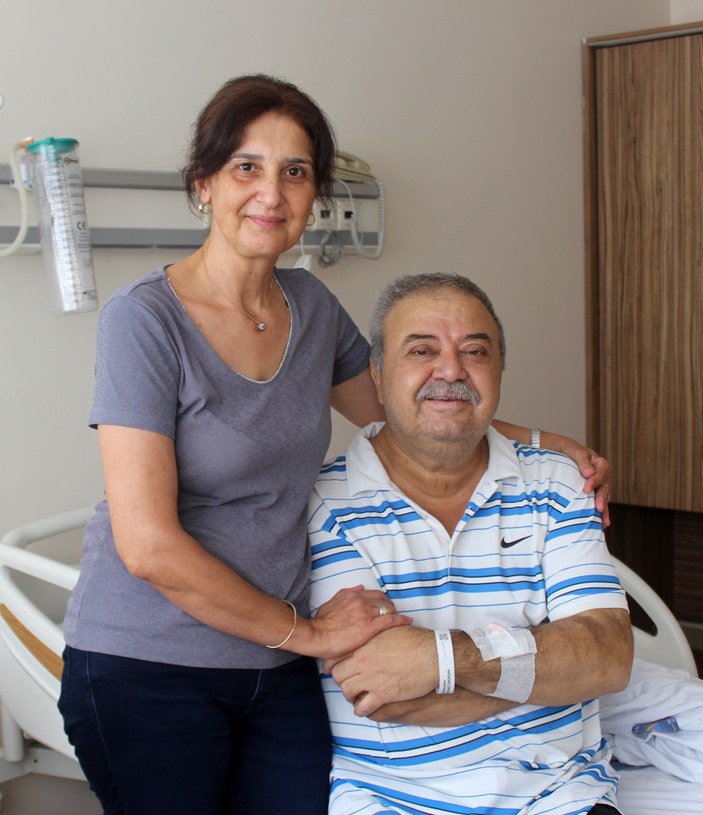 Antalya'da 36 yıllık eşinin böbreğiyle hayata tutundu