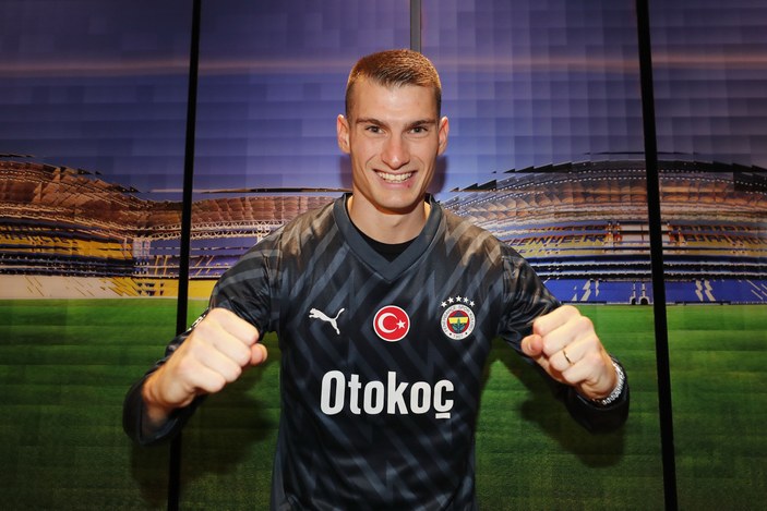 Fenerbahçe, Dominik Livakovic'le sözleşme imzaladı
