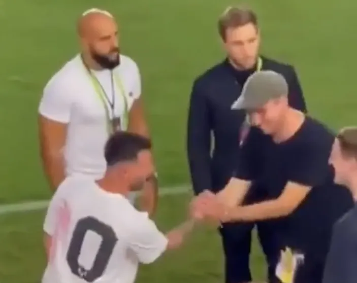 Lionel Messi'nin koruması, yıldız oyuncuyu adım adım takipte