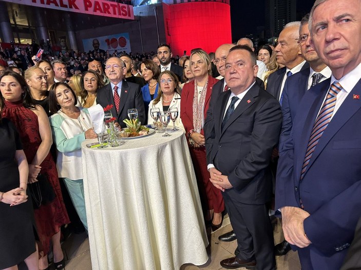 Ekrem İmamoğlu, CHP'nin 100. yıl kutlamasına aktılmadı