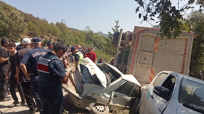 Kahramanmaraş'ta feci kaza! Freni patlayan kamyon kalabalığa daldı