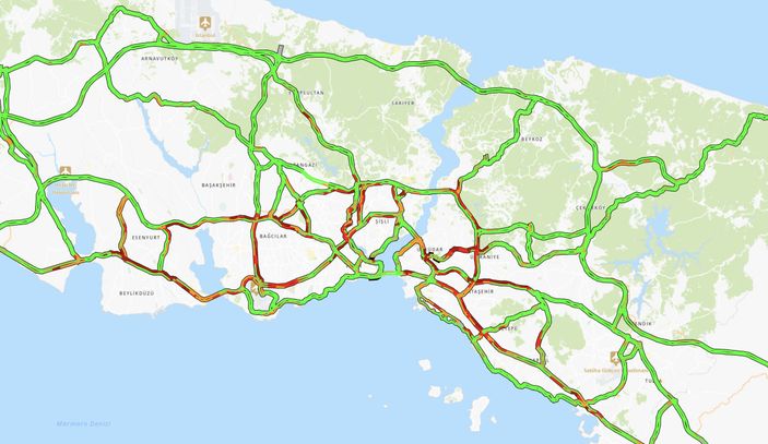 Okullar açıldı: İstanbul'da trafik çilesi başladı
