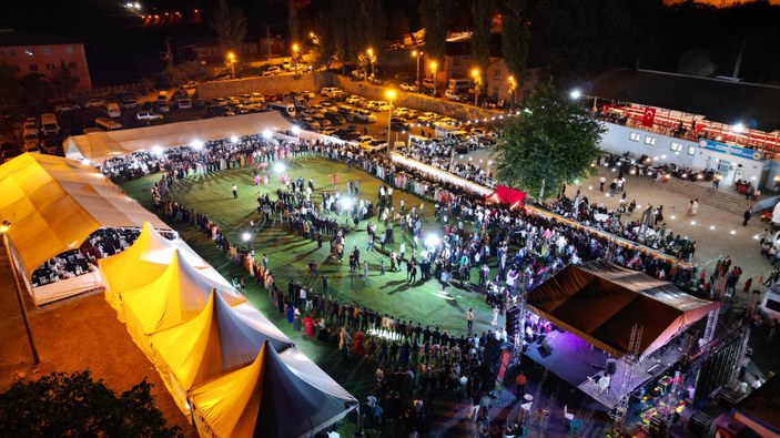 Şırnak'da aşiret düğünü! 7 bin kişi katıldı, milyonlar havada uçuştu