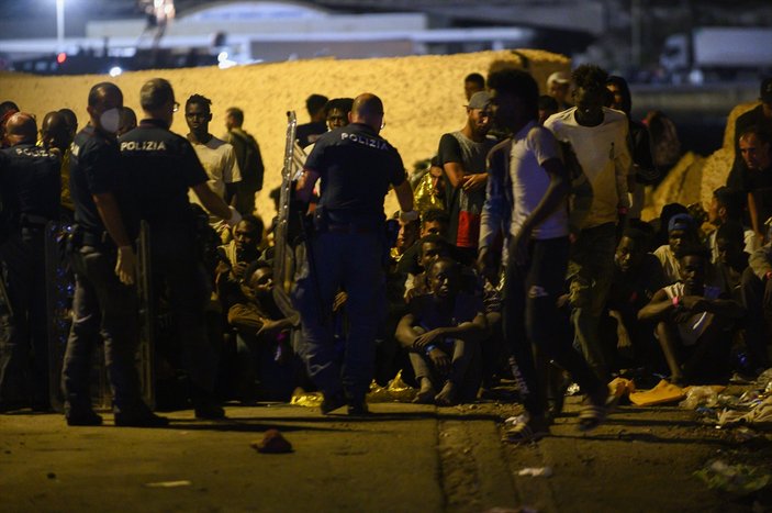 İtalya'da göçmen yoğunluğu