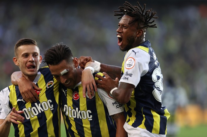 Fenerbahçe, Antalyaspor'u üç golle geçti