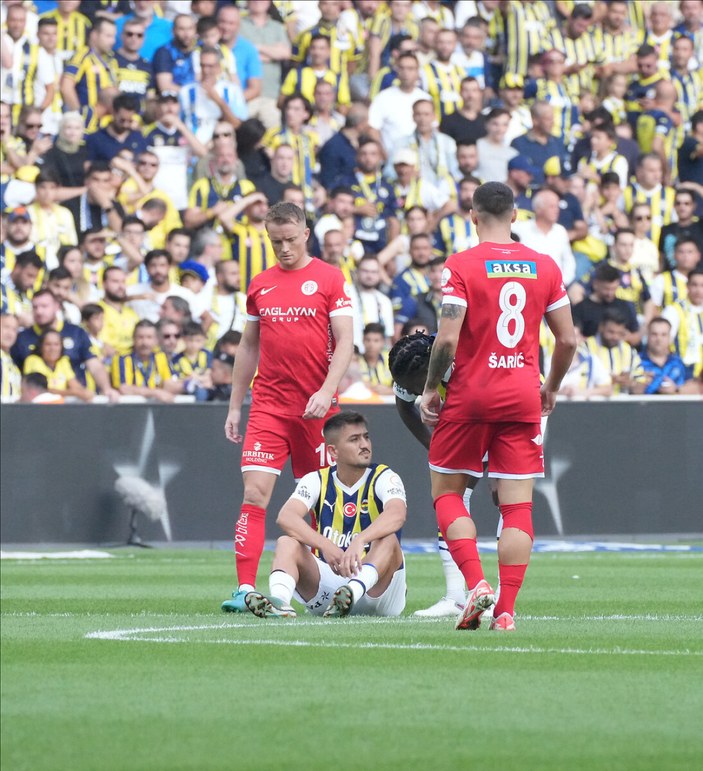 Fenerbahçe'de Cengiz Ünder sakatlık geçirdi