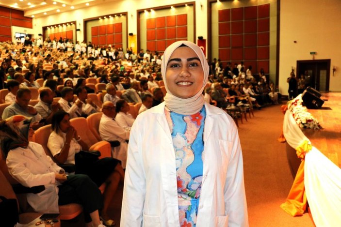 Malatya’da genç kız, hademe olarak çalıştığı İnönü Üniversitesi Tıp Fakültesi'ni kazandı