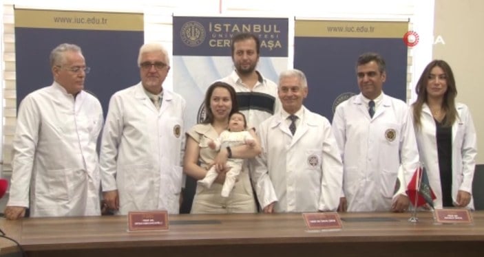 Türkiye'de bir ilk: Yumurtalık dokusu alınıp donduruldu, yeniden nakille bebek sahibi oldu
